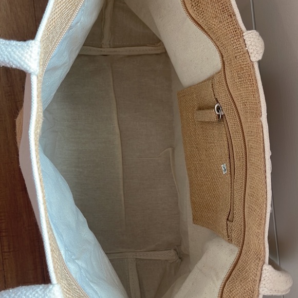 Disney Cruise Line Castaway Club Beach Tote - Picture 2 of 5